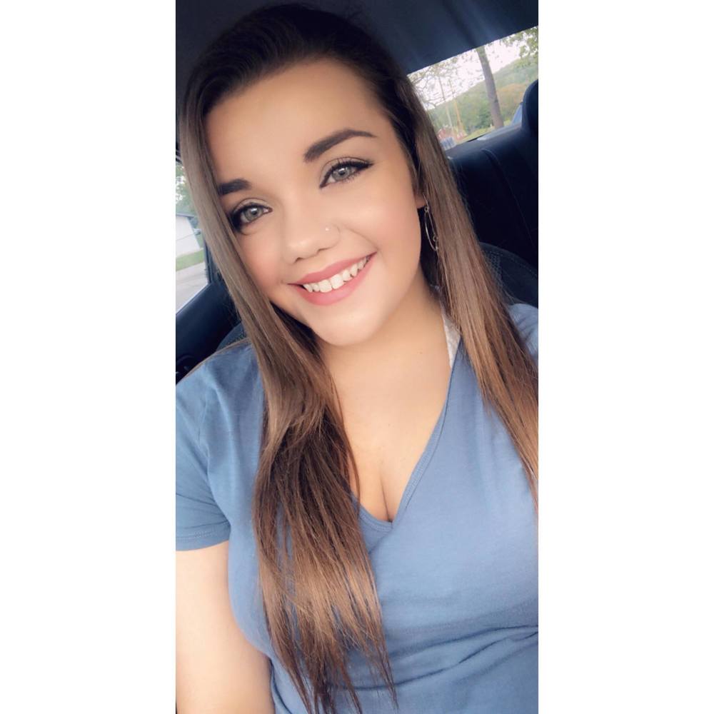 Meet your Posher, Dreama